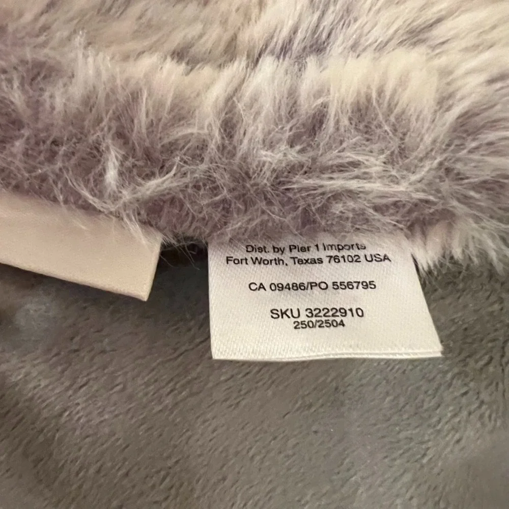 Pier 1 Imports Faux‎ Mink Fur Throw Luxury Blanket Shag Silver Gray 50x60